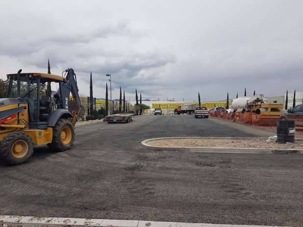 Foto 4: Estacionamiento en carpeta asfáltica, Parque Industrial Querétaro