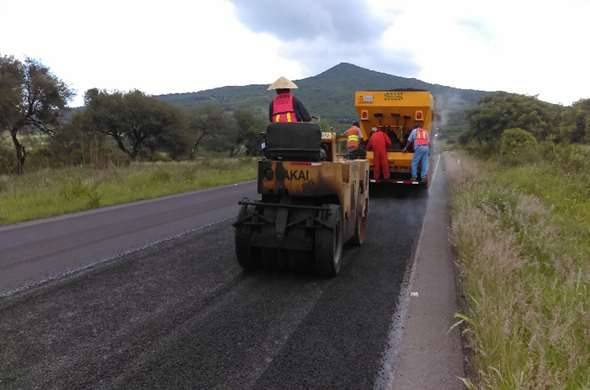 Foto 4: Conservación rutinaria, red estatal de caminos, zona Celaya 3