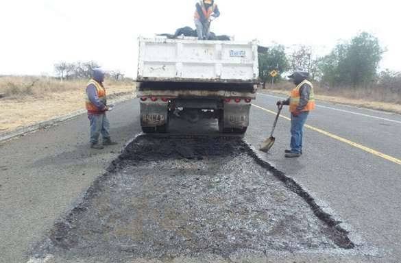 Foto 2: Conservación rutinaria, red estatal de caminos, zona Celaya 3