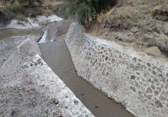 Foto 4: Canal de excedencias de la PTAR de Celaya